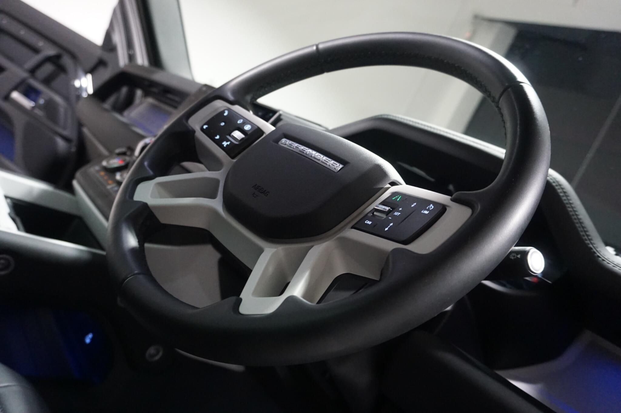 Land Rover Defender 110 3.0 D350 MHEV X-Dynamic SE SUV 5dr Diesel Auto 4WD Euro 6 (s/s) (350 ps)